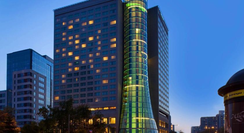 ① The Westin Warsaw Warszawa - tanie noclegi w Warszawie z rezerwacją